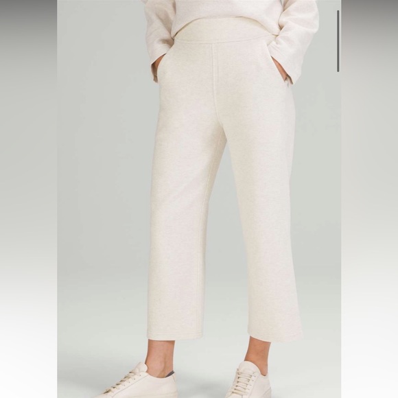 lululemon athletica Pants - Ribbed Straight Leg Super-High-Rise Cropped Pants
Heathered White Opal
Size 6
